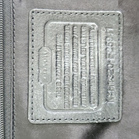 Coach Taylor Leather Tote Black Purse Bag F 25941 zip top - Picture 12 of 13